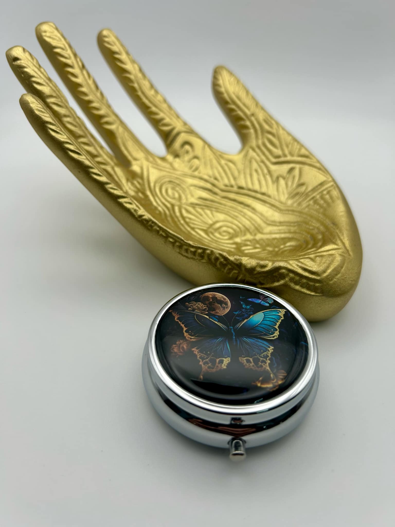 Stained Glass Vintage-Style Travel Pill Case